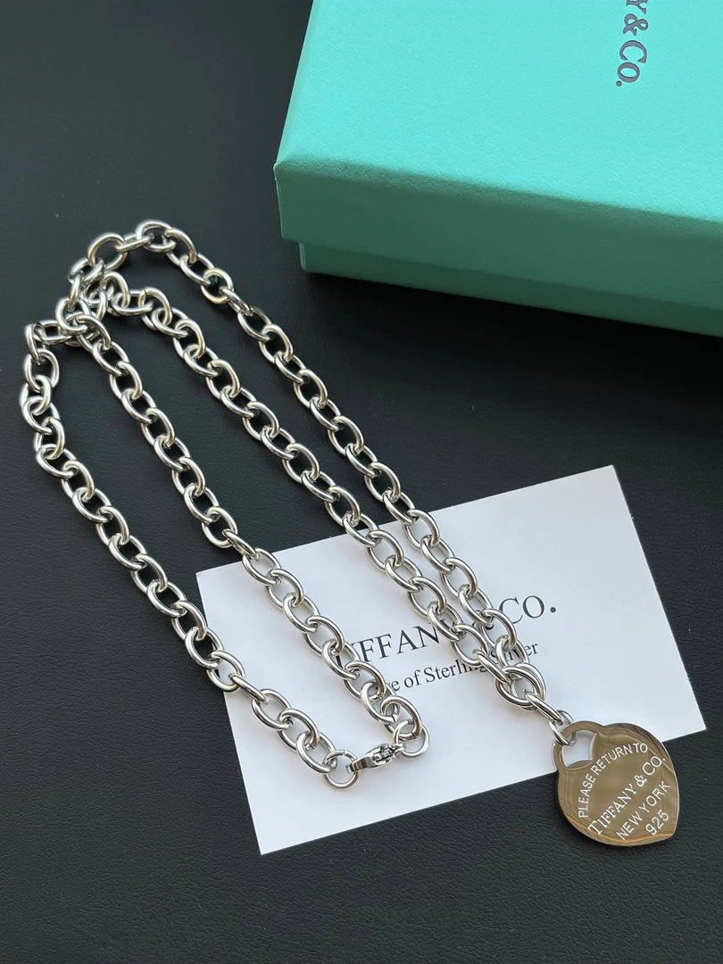 T-Necklace Bracelet Set